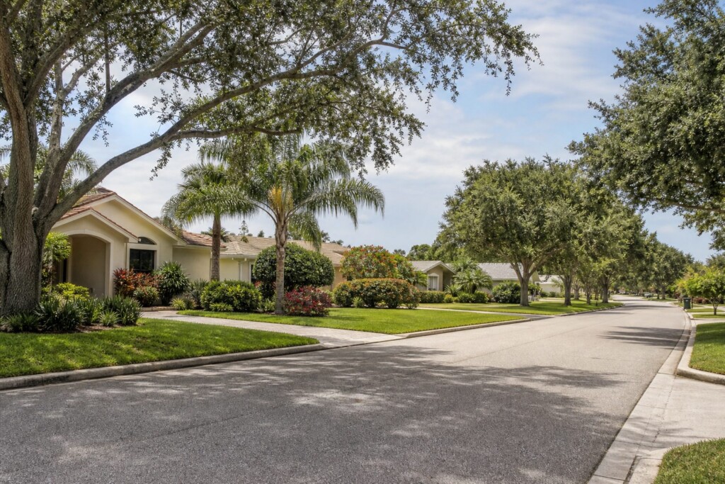 Bradenton neighborhood with well-kept homes and quiet residential streets, an established residential neighborhood