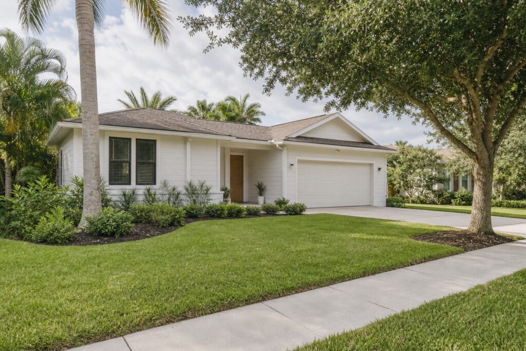 Sarasota neighborhood with well-kept homes and quiet residential streets, an established residential neighborhood